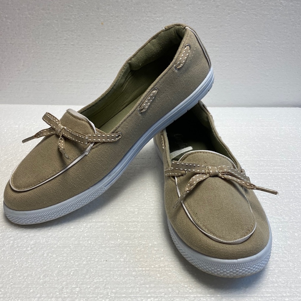 slip on deck shoes